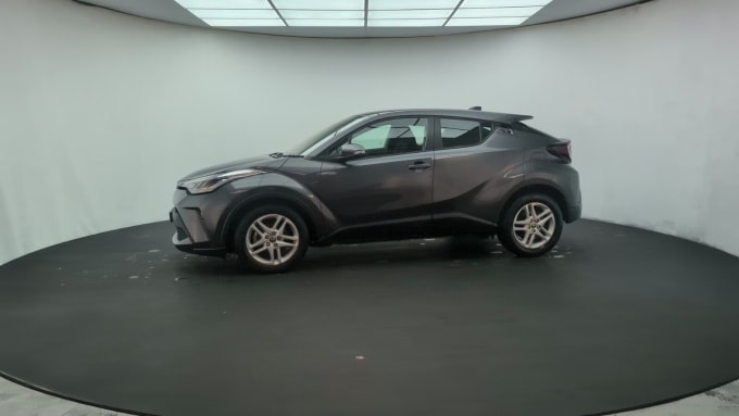 2025 Toyota C-hr