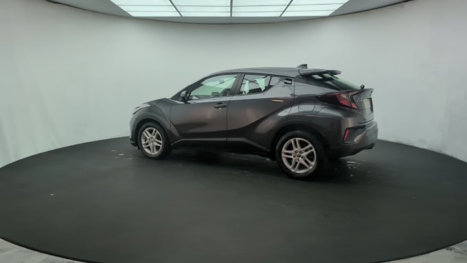 2025 Toyota C-hr