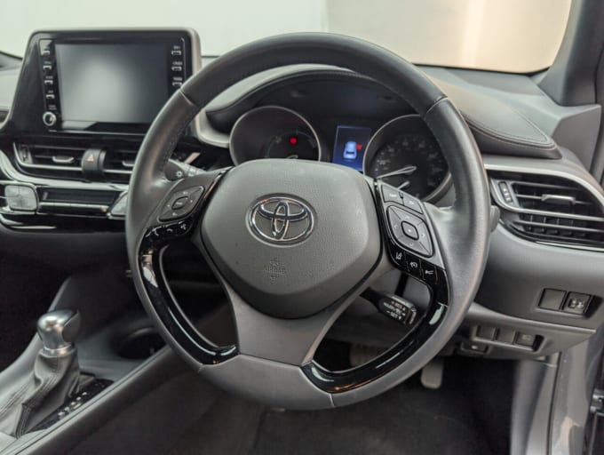 2025 Toyota C-hr