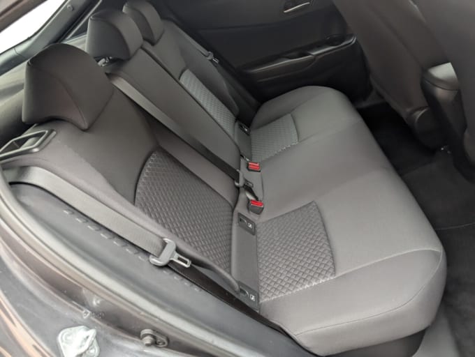 2025 Toyota C-hr