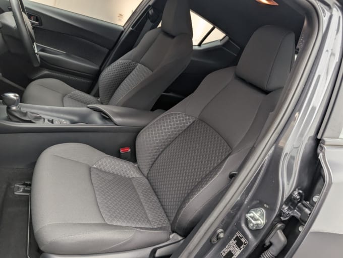 2025 Toyota C-hr