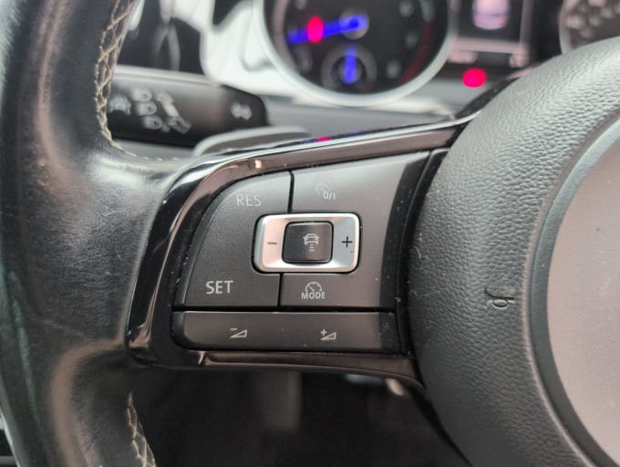 2025 Volkswagen Golf