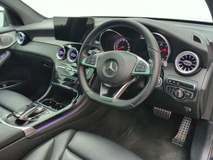 2025 Mercedes-benz Glc
