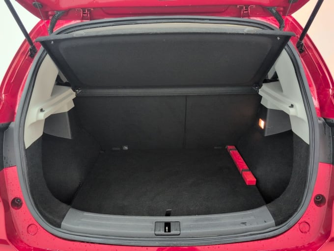 2025 Mg Mg Zs