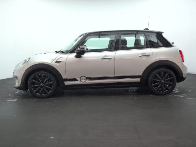 2025 Mini Hatch