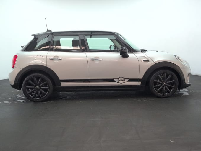 2025 Mini Hatch