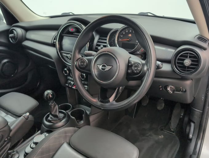 2025 Mini Hatch