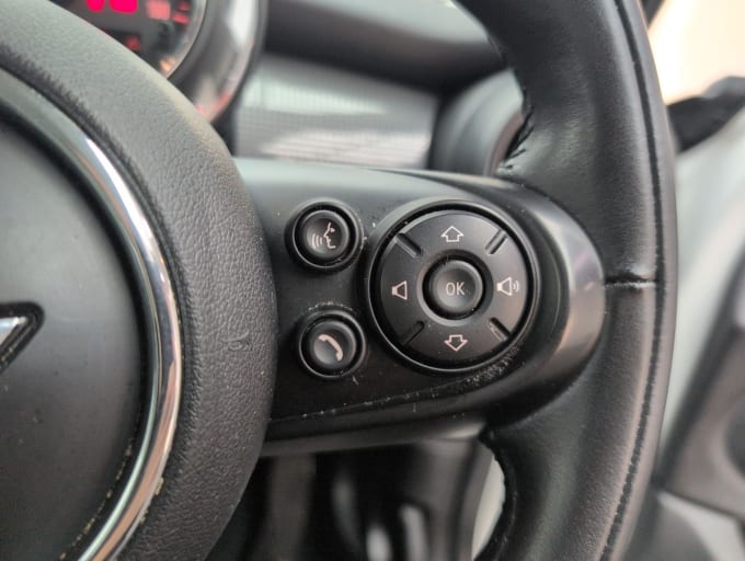 2025 Mini Hatch