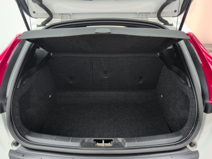 2017 Volvo V40