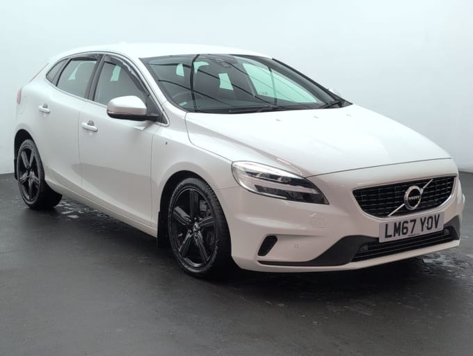 2017 Volvo V40