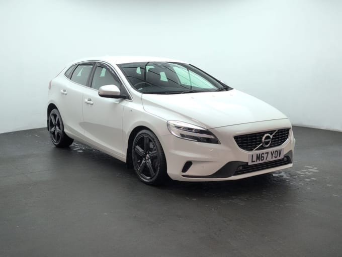 2017 Volvo V40