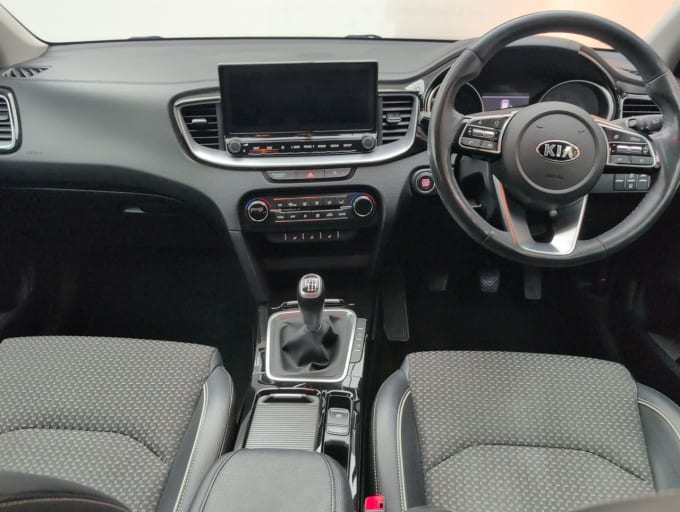 2025 Kia Xceed