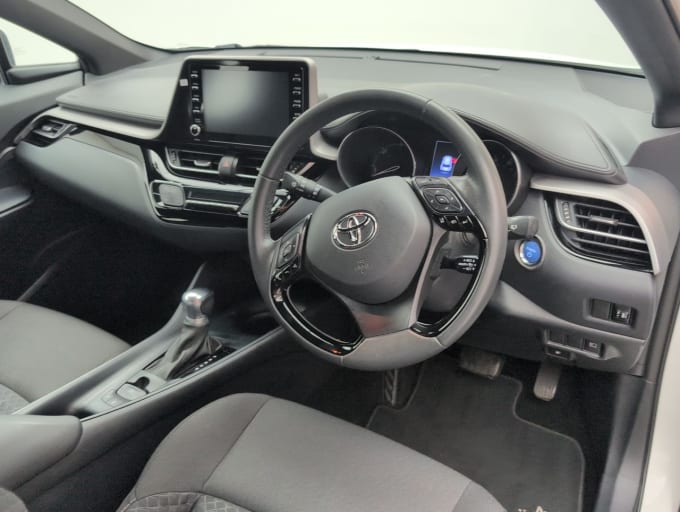 2025 Toyota C-hr