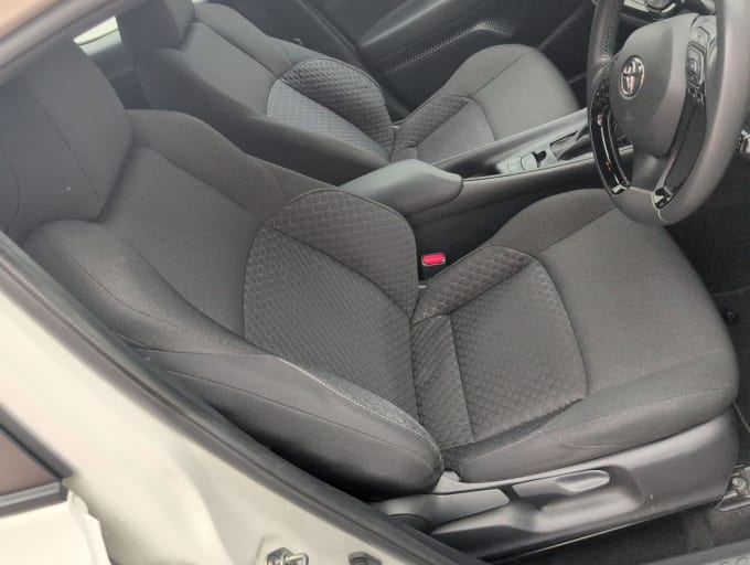 2025 Toyota C-hr