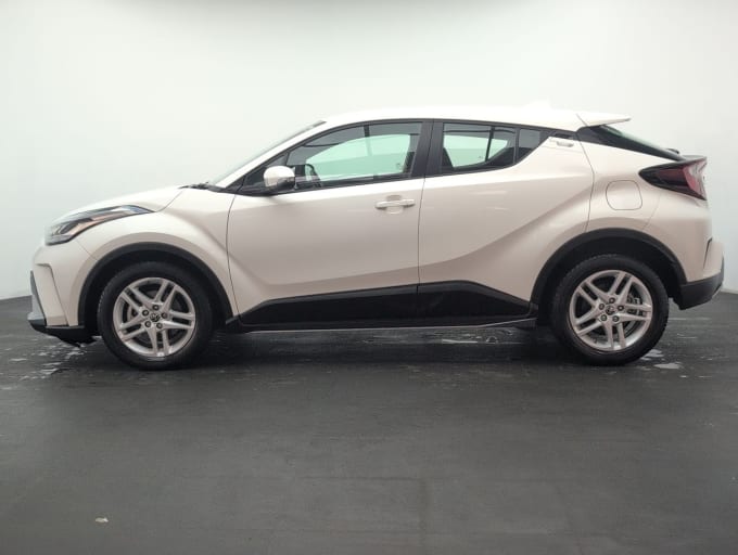 2025 Toyota C-hr