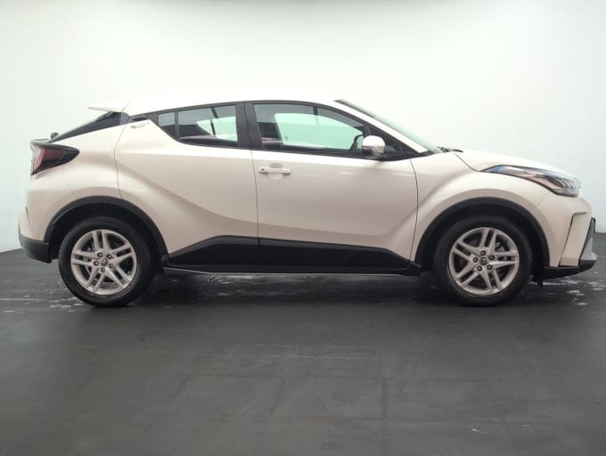 2025 Toyota C-hr