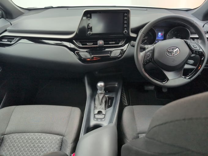 2025 Toyota C-hr
