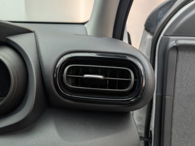 2025 Toyota Yaris