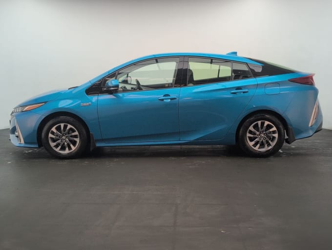 2025 Toyota Prius