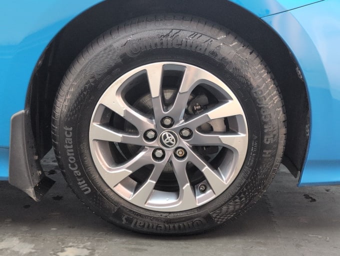 2025 Toyota Prius