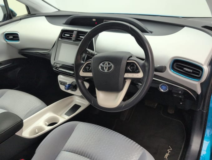 2025 Toyota Prius