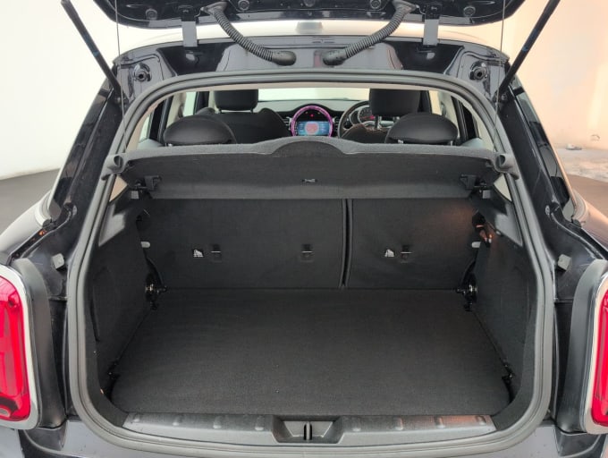2025 Mini Hatch