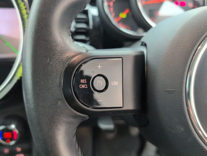 2025 Mini Hatch