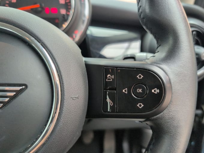 2025 Mini Hatch
