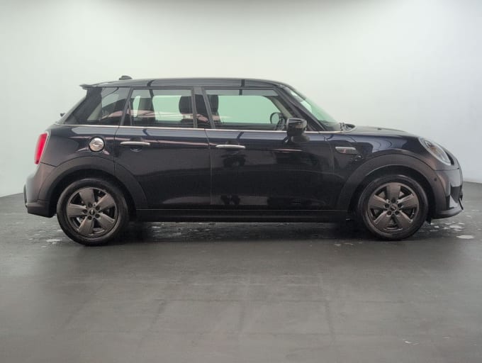 2025 Mini Hatch