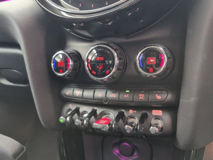 2025 Mini Hatch