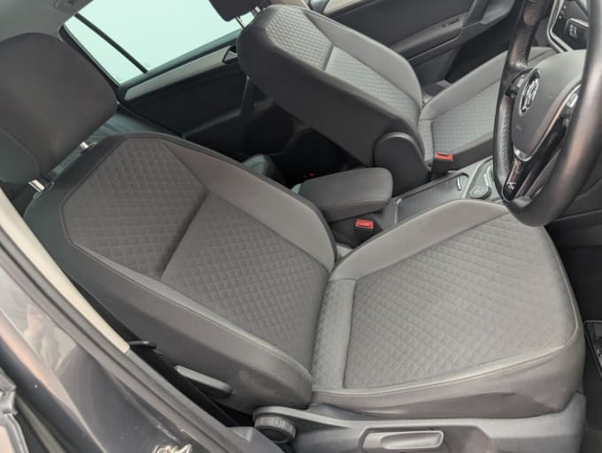 2025 Volkswagen Tiguan