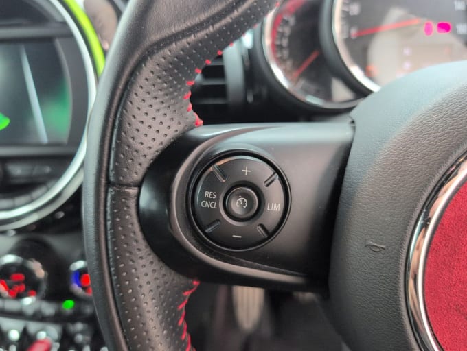 2025 Mini Hatch