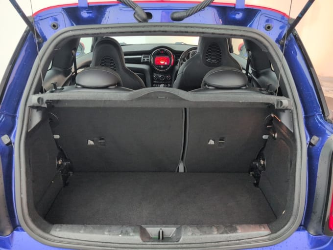 2025 Mini Hatch