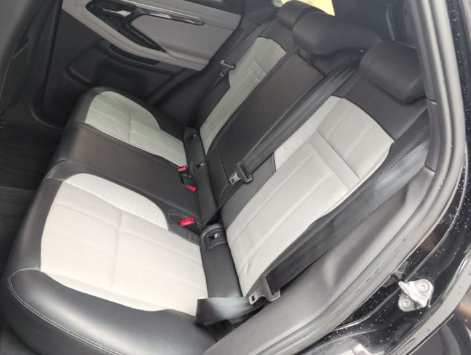 2025 Land Rover Range Rover Evoque
