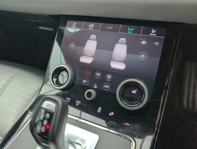 2025 Land Rover Range Rover Evoque