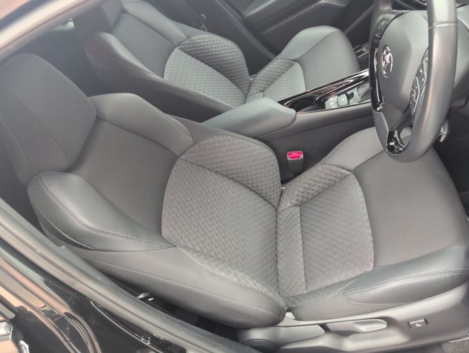 2025 Toyota C-hr