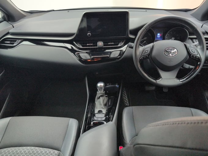 2025 Toyota C-hr