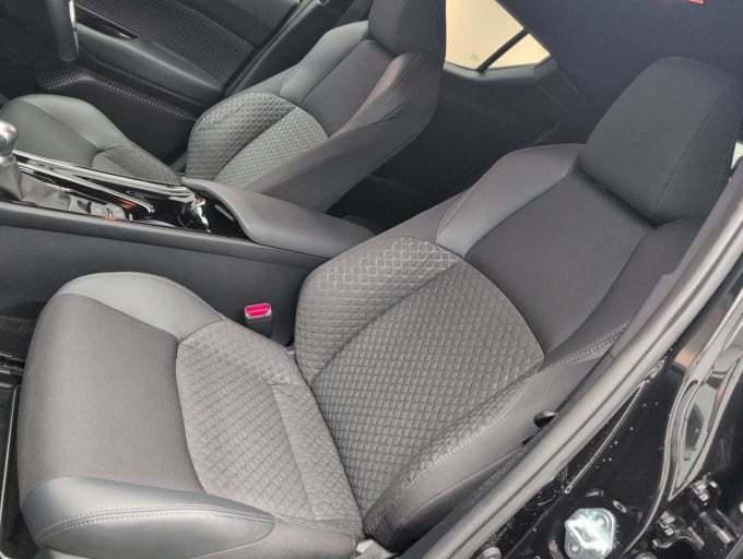 2025 Toyota C-hr