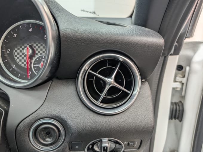 2016 Mercedes Slc