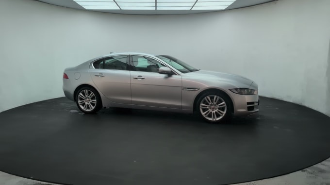 2025 Jaguar Xe