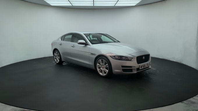 2025 Jaguar Xe