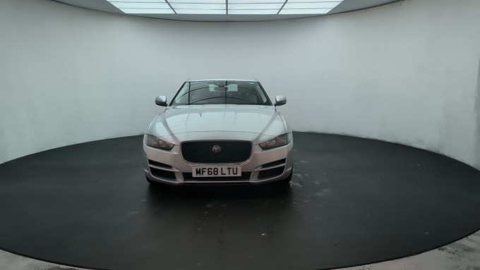 2025 Jaguar Xe