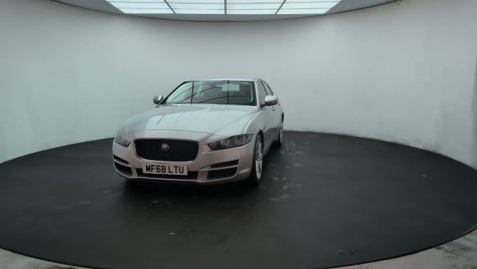 2025 Jaguar Xe
