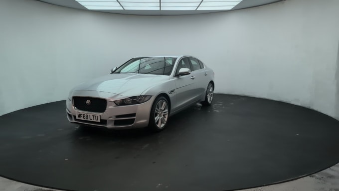 2025 Jaguar Xe