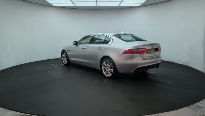 2025 Jaguar Xe