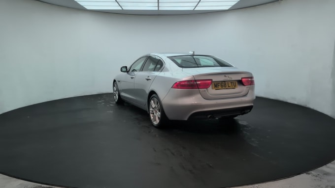 2025 Jaguar Xe