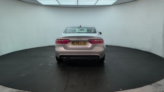 2025 Jaguar Xe