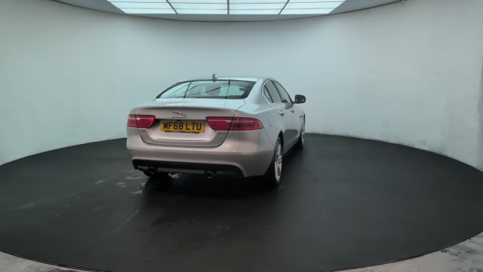 2025 Jaguar Xe