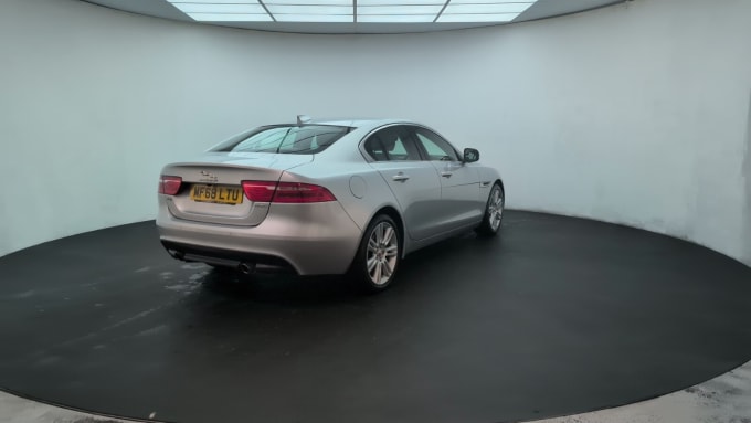 2025 Jaguar Xe