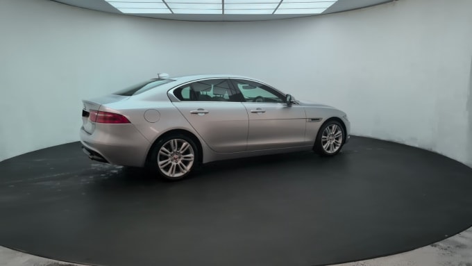 2025 Jaguar Xe